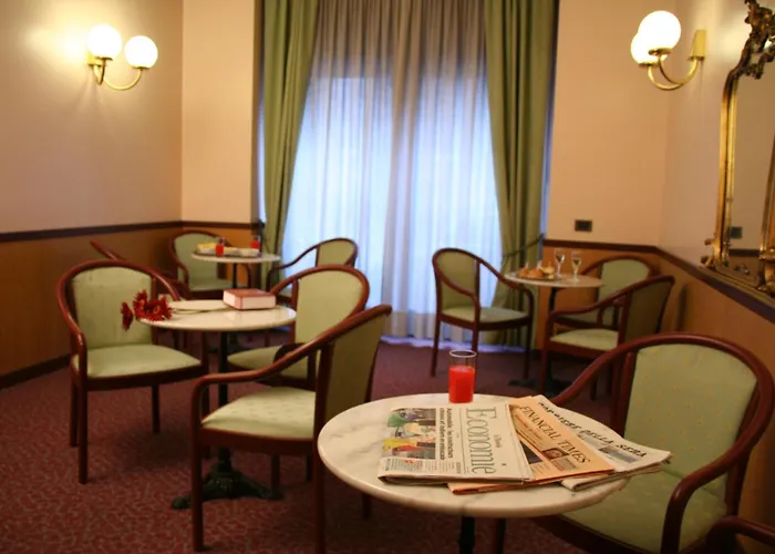 Albert Hotel